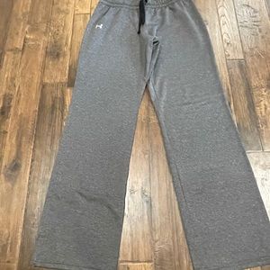 Women’s sized medium under armor pants